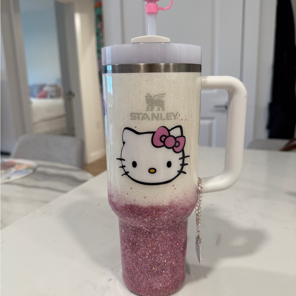 Stanley Hello Kitty Glitter Tumbler